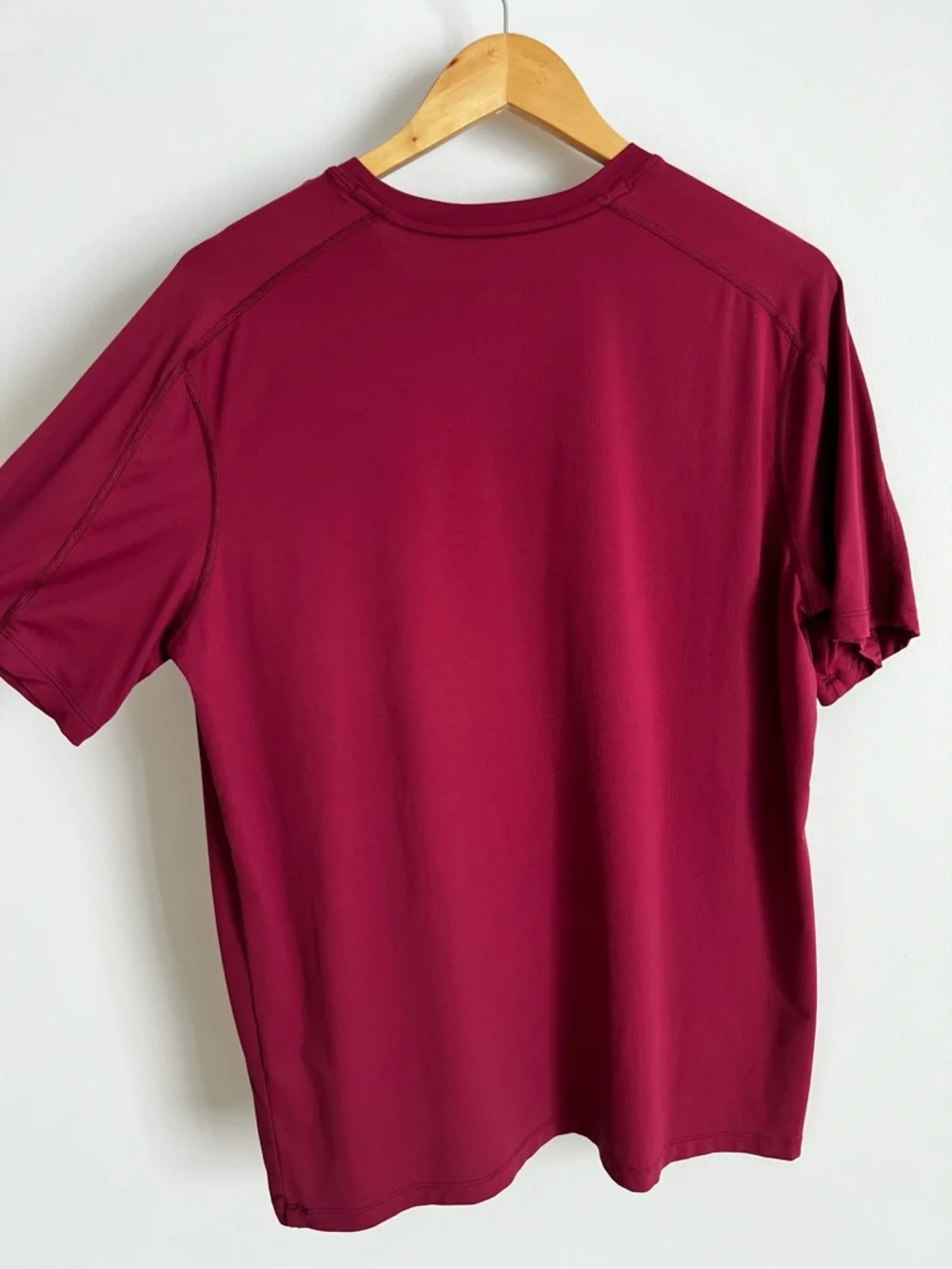 Peloton Maroon Short Sleeve Dry Fit Tee with Orange Logo-Size Medium - Picture 3 of 7